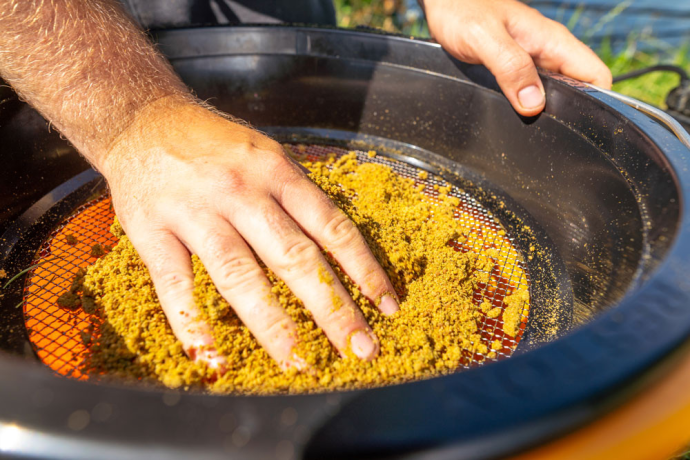 Сито для прикормки с пластиковым корпусом Preston RIDDLE 6мм