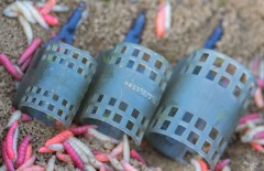 Кормушка фидерная Preston PLUG IT FEEDER - MEDIUM средняя 20 гр.