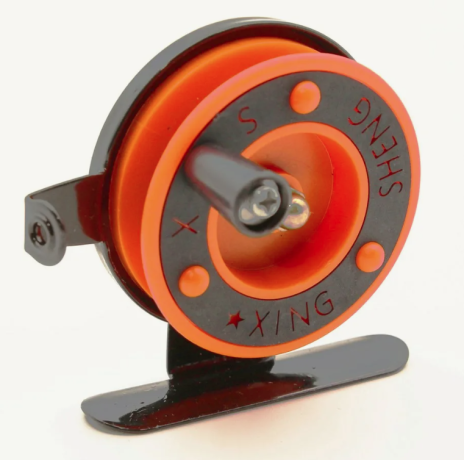 Катушка зимняя металлическая с курком SHENG 801D