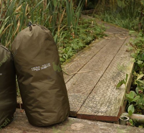 AVID CARP MEGANITE SLEEPING BAG COVER Одеяло для раскладушки 225 x 132 см.