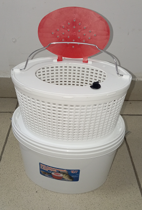 Кан рыболовный с крышкой и сеткой 5.5 л.