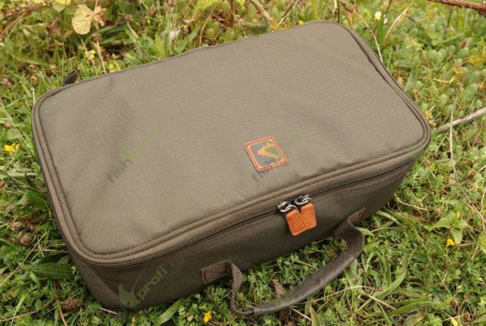 Сумка AVID CARP TACKLE POUCH LARGE  для рыболовных аксессуаров и снастей большая 35 х 10 х 15.5 см.