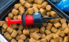 Приспособление для насаживания пеллетса Preston RAPID BANDER